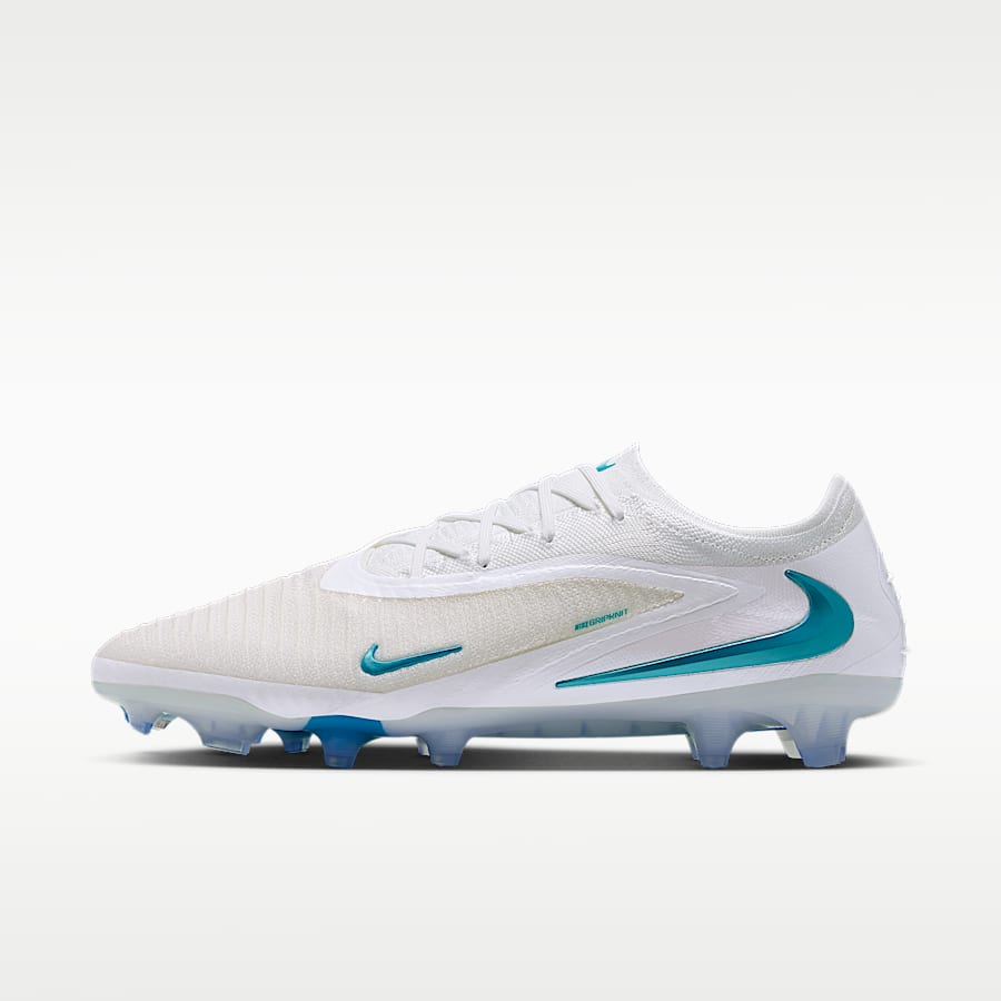Nike Introduces Phantom Luna, a New Women-Focused Football Boot